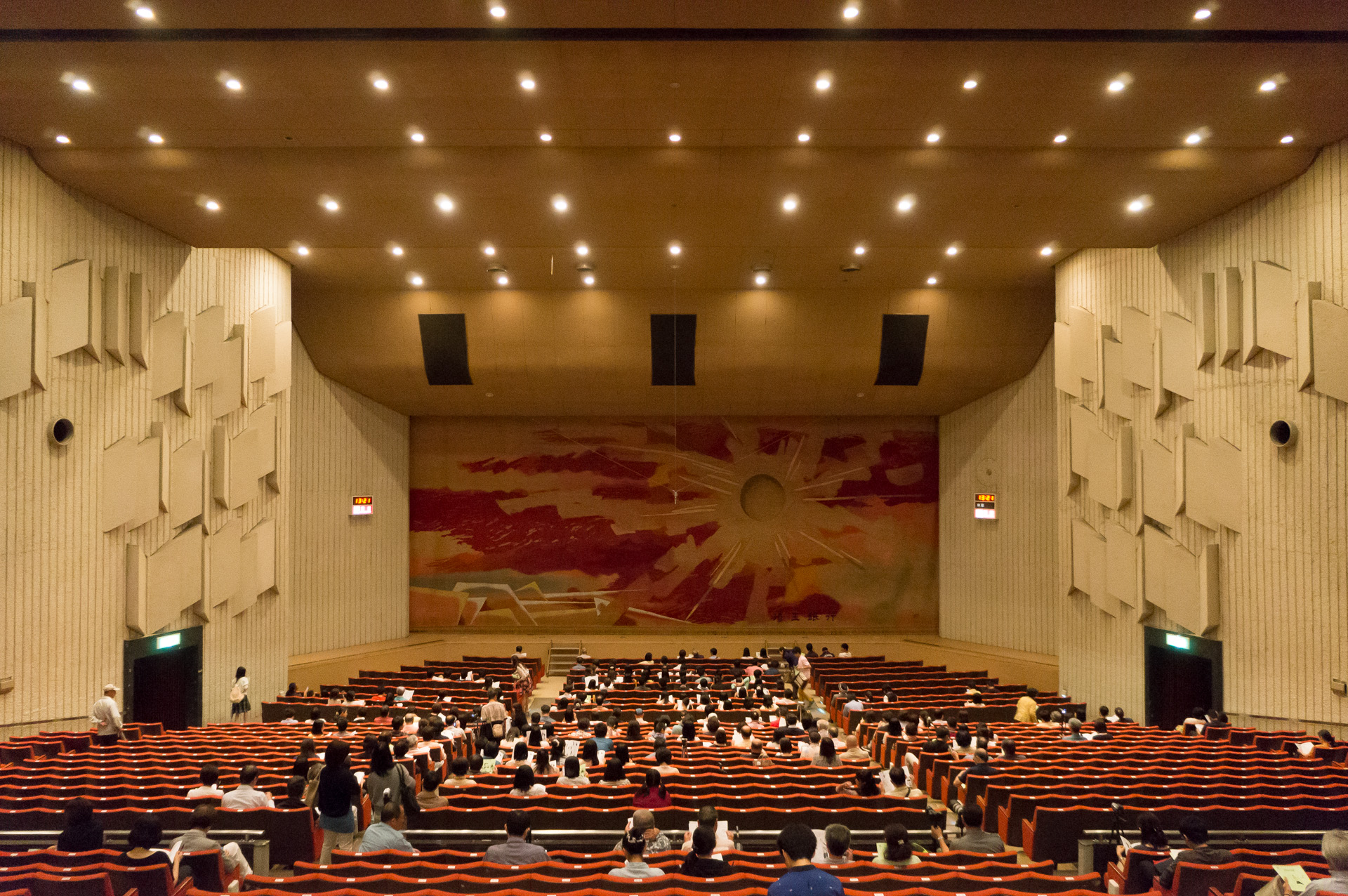 Featured image of post 大宮高校ギター部の定期演奏会で、なつかしい堅実な音を聴いてきた